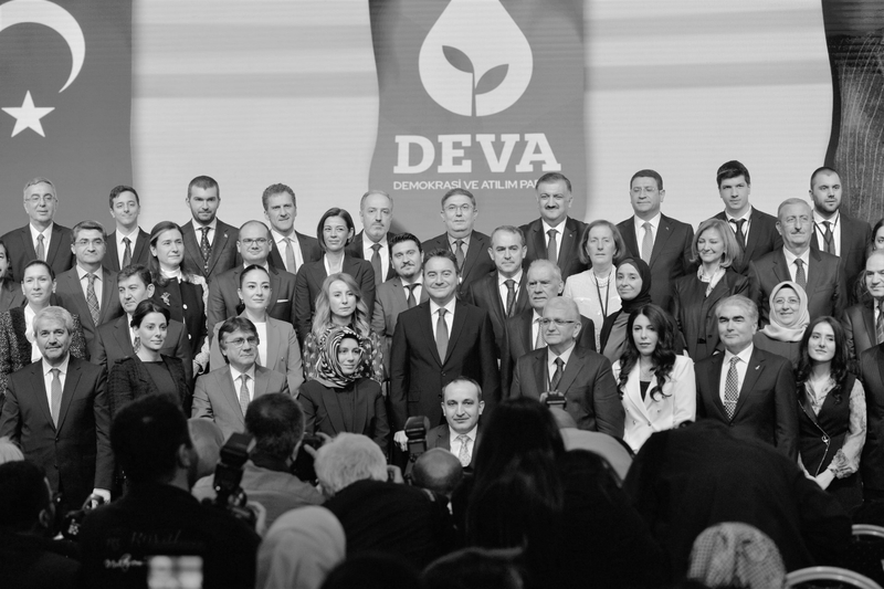 Yeni Partiler, Eski Eğilimler: DEVA’nın Kurucu Üyeler Listesi Üzerine Bir Yorum