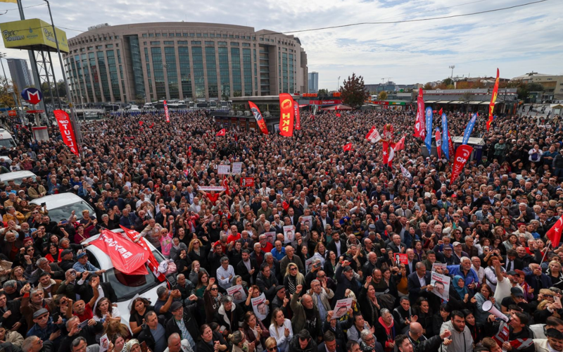 "Zarların Hileli Olduğunu Herkes Biliyor"