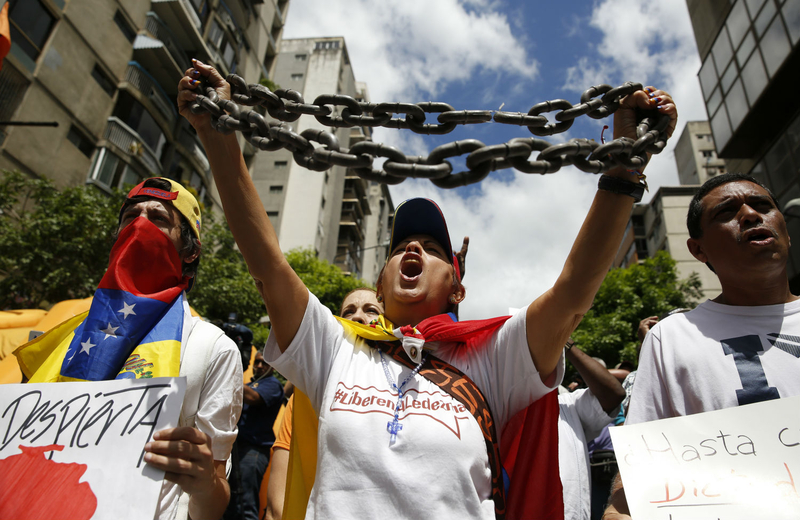 Venezuela’nın Sosyalist Rüyası Nasıl Kâbusa Dönüştü?