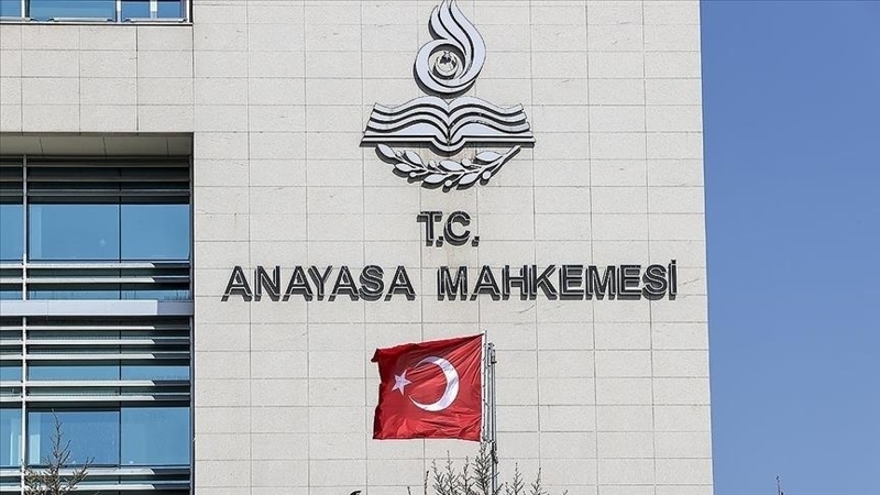 Anayasa Mahkemesi'nin Parlamento Kararları Karşısındaki Zor Meşruiyet Sınavı